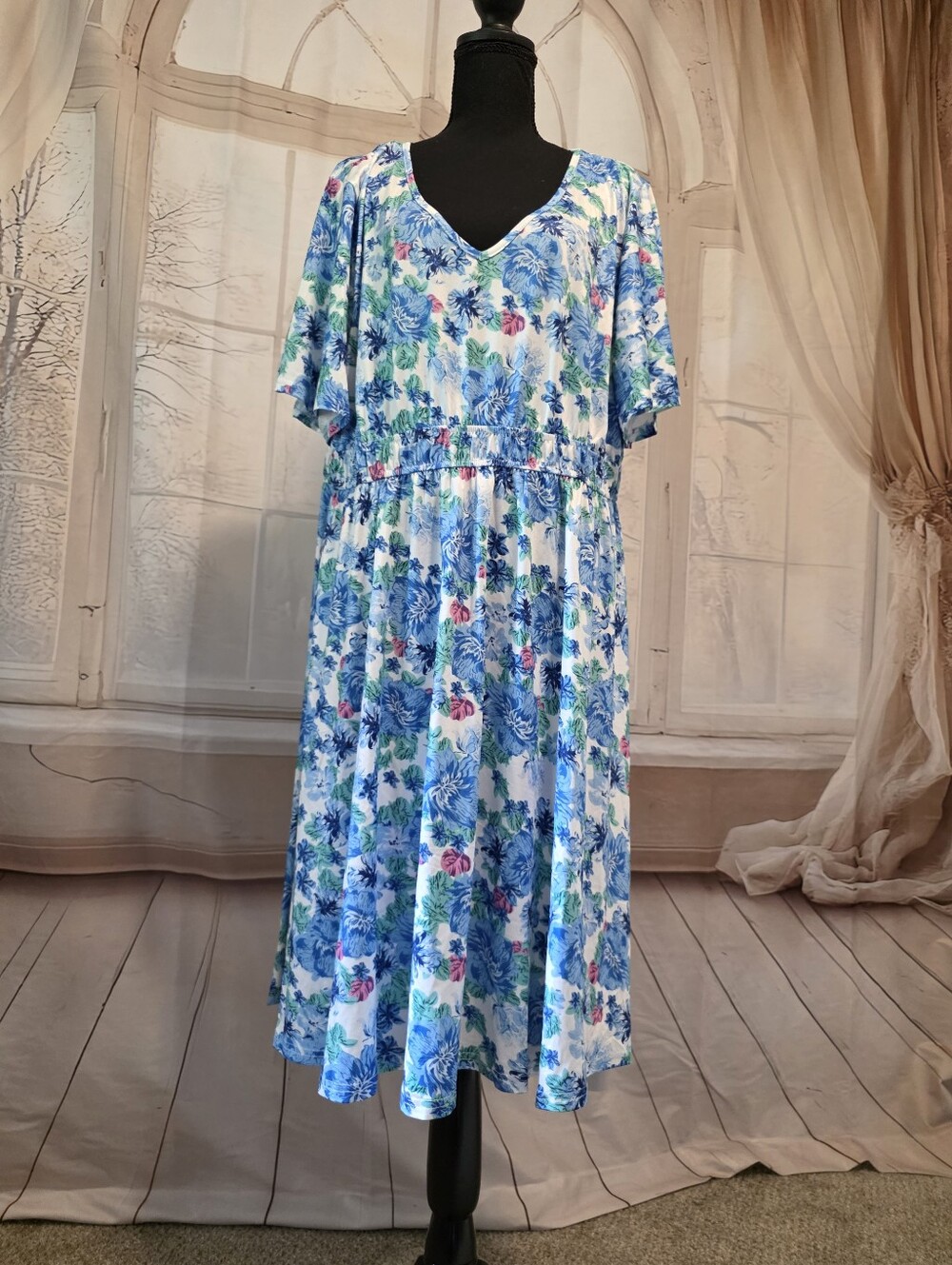 Floral V-Neck Asymmetrical Midi Dress in Blue and White